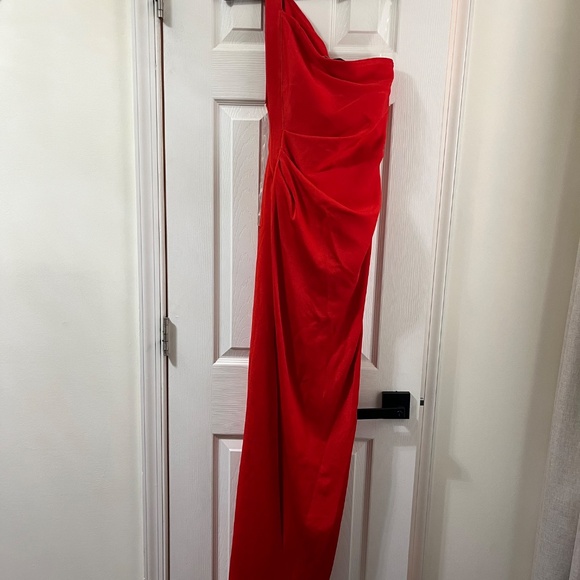 House of CB-Lara Red Bandage One Shoulder Maxi Gown - Picture 3 of 5